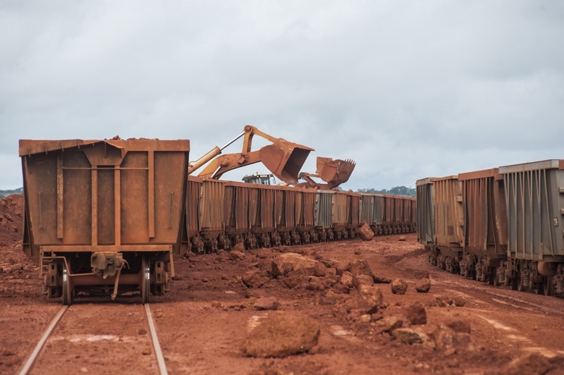 In light of the growth of demand for bauxite, Guinea's neighbours position themselves on the market.