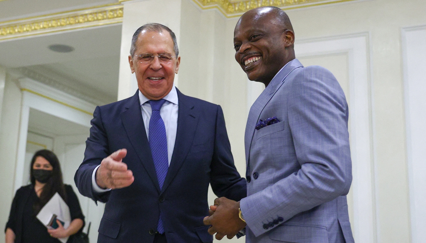 Russian foreign minister Sergei Lavrov with his Togolese counterpart Robert Dussey in Saint Petersburg on 16 February 2021.