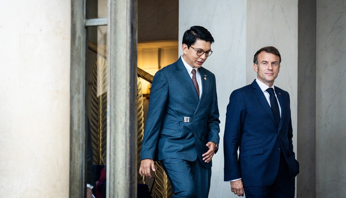 Andry Rajoelina (left) and Emmanuel Macron at the Élysée Palace in Paris, 26 July 2024.