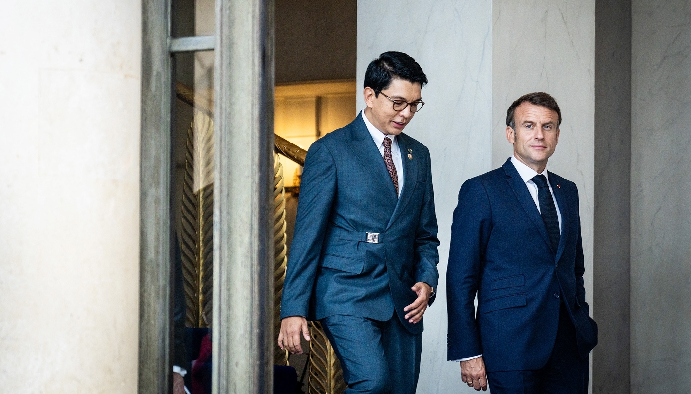 Andry Rajoelina (left) and Emmanuel Macron at the Élysée Palace in Paris, 26 July 2024.