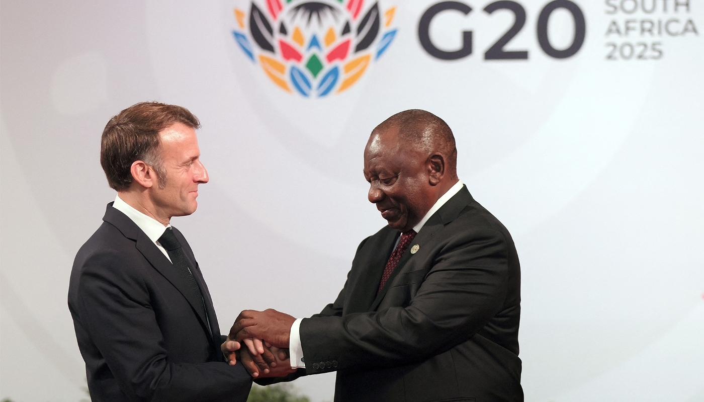French President Emmanuel Macron with his South African counterpart in Johannesburg on 22 November 2025.