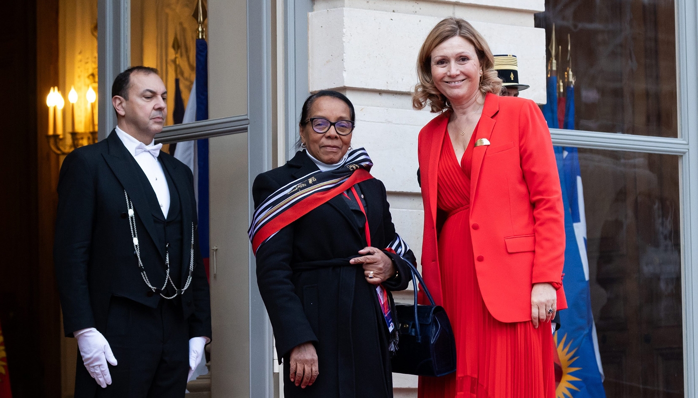 Yaël Braun-Pivet welcomes Christine Razanamahasoa at the French National Assembly on 7 March 2024.