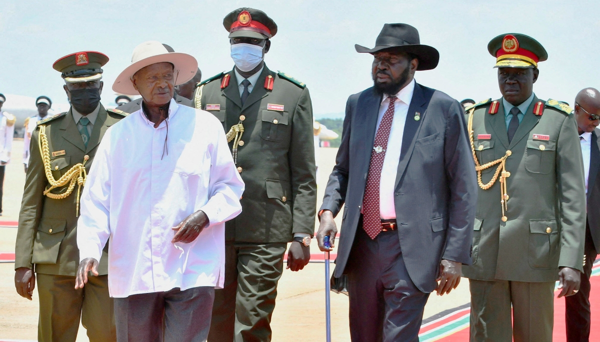 Yoweri Museveni (left) with Salva Kiir arriving in Juba, on 3 April 2025.