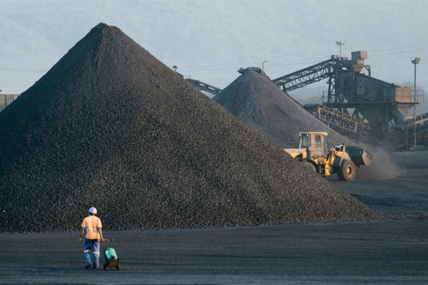 Makomo coal mine.