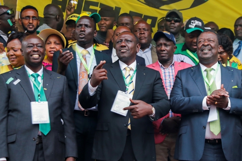 Kenyan President William Ruto, between Vice President Rigathi Gachagua (left) and Prime Minister Musalia Mudavadi (right).