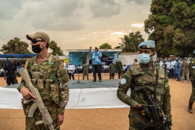 A member of the Russian paramilitary group Wagner (left) and a UN forces soldier at an election rally for Central African Republic President Faustin-Archange Touadéra in Bangui, 12 December 2020.