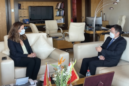 The Chinese ambassador to Morocco, Li Changlin, met with the Moroccan Minister of Energy, Leila Benali, on 13 December 2021.