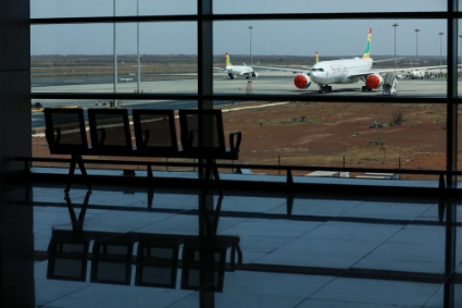 A last-minute delivery of jet fuel prevented the aircraft at Blaise-Diagne airport from running dry.