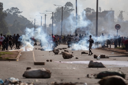 Supporters of Kenyan opposition leader Raila Odinga staged several violent protests in March 2023. Here in Nairobi, 27 March 2023.