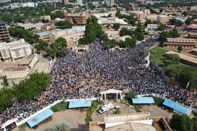 Demonstrators gather in Niamey in support of soldiers involved in the putsch.