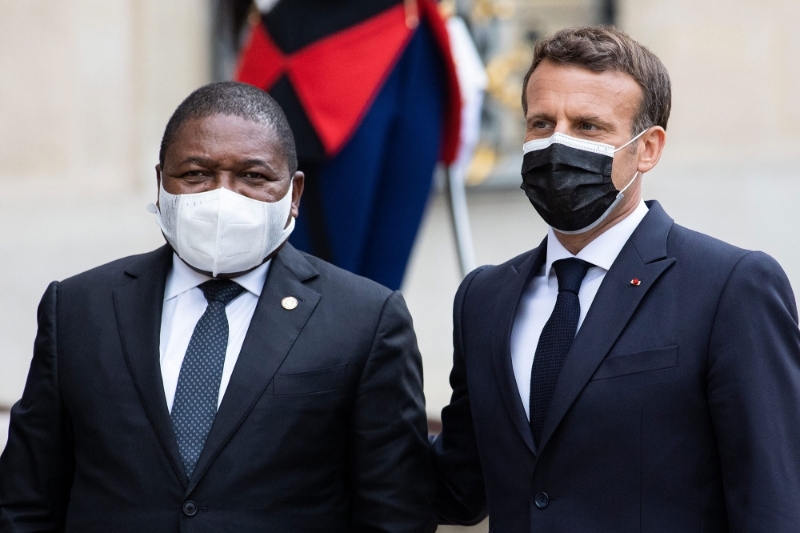 Filipe Nyusi met Emmanuel Macron at the Summit on the Financing Of African Economies in France.
