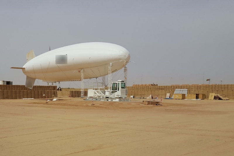 An observation aerostat type T-C350L from A-NSE.