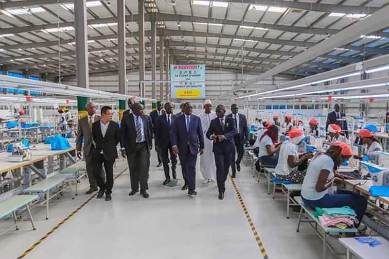 Senegalese President Macky Sall (centre) during the inauguration of the Diamniadio industrial platform.