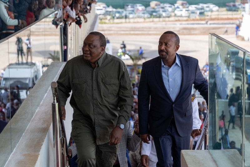 President Uhuru Kenyatta and visiting Ethiopian Prime Minister on Saturday 23th of mai, made an impromptu appearance at the Airshow held at the newly redesigned Uhuru Gardens in Nairobi.