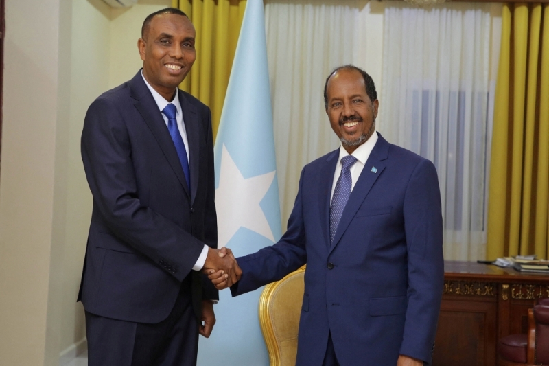 Somali President Hassan Sheikh Mohamoud (right) appointed Hamza Abdi Barre as Prime Minister on 15 June.