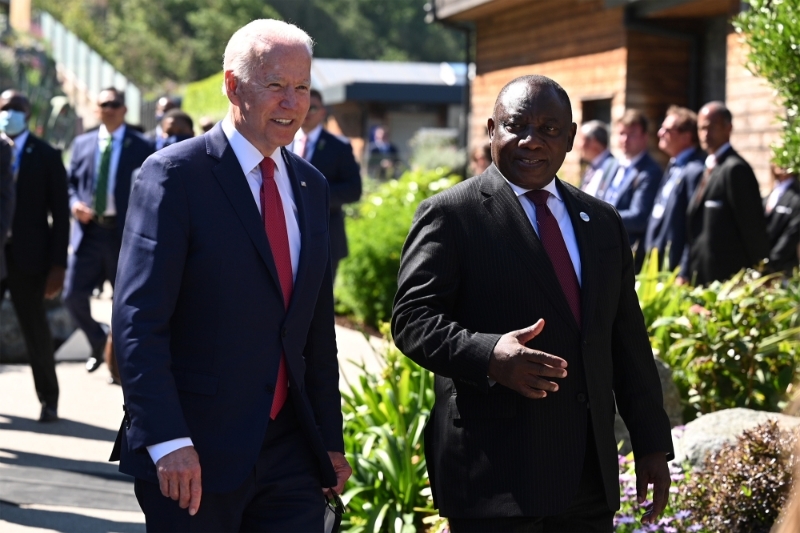 Joe Biden talks with South Africa's President Cyril Ramaphosa during G7 summit in Carbis Bay, Cornwall, Britain, 12 June, 2021.