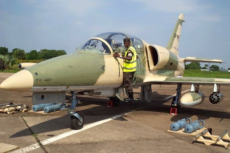 Un jet L-39 de l'Uganda People's Defence Air Force.