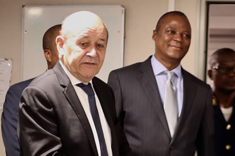 French Minister for Foreign Affairs Jean-Yves Le Drian and Jaime Neto in February 2020.