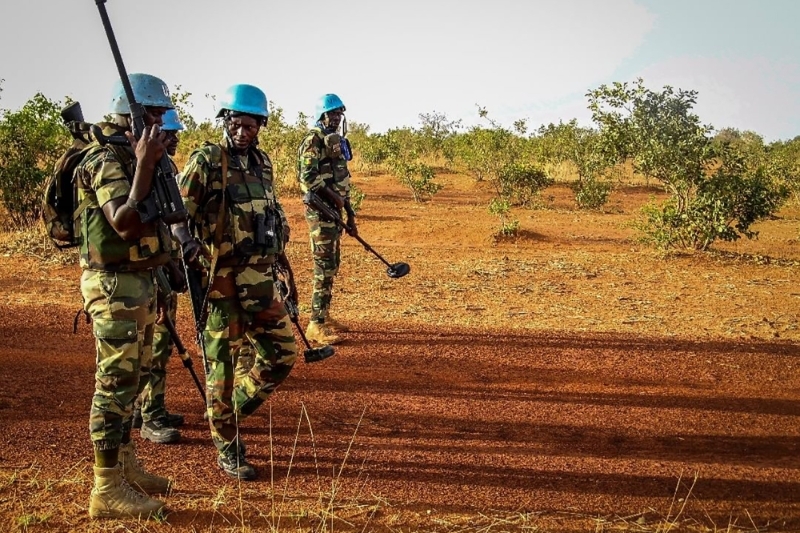 Minusma peacekeepers in a mine clearance operation in the Mopti region.