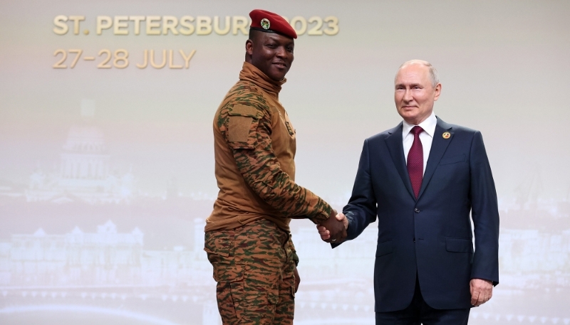Captain Ibrahim Traoré and Russian president Vladimir Putin.