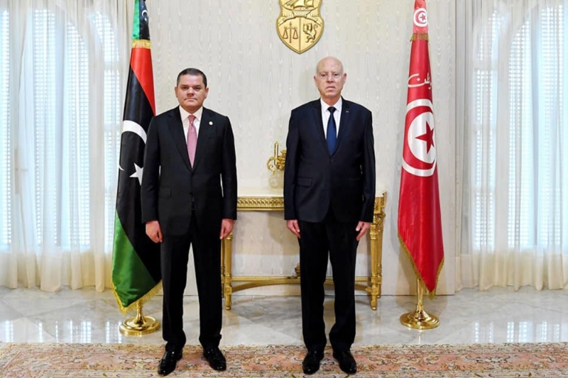 Kais Saied (right) and Abdelhamid Dabaiba in Tunis on 9 September 2021.